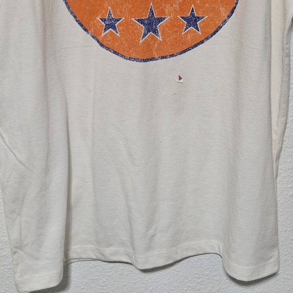 BDG White Graphic Tee size large - Picture 8 of 9